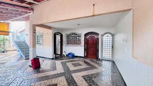 Sobrado com 5 Quartos à venda, 162m² no Samambaia Norte, Brasília