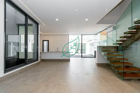 Casa com 3 Quartos à venda, 300m² no Jardim Europa, São Paulo