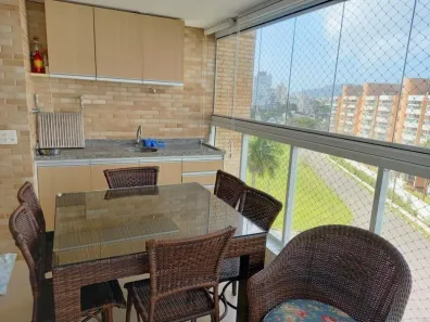Apartamento com 3 Quartos para alugar, 119m² no Enseada, Guarujá
