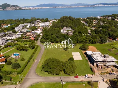 Lote/Terreno à venda, 2600m² no Cacupé, Florianópolis