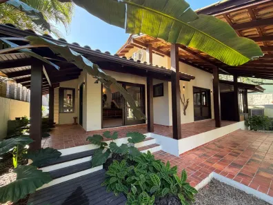 Casa de Condomínio com 4 Quartos para alugar, 300m² no Rio Tavares, Florianópolis