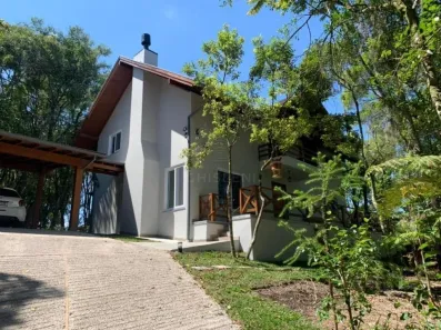 Casa com 3 Quartos à venda, 225m² no Mato Queimado, Gramado