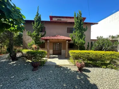 Fazenda/Sítio com 4 Quartos à venda, 300m² no Parque da Barragem Setor 07, Águas Lindas de Goiás
