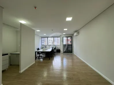 Sala Comercial para alugar, 47m² no Vila Izabel, Curitiba