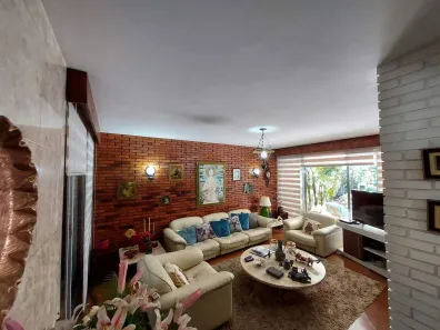 Sobrado com 4 Quartos à venda, 543m² no Vila Oliveira, Mogi das Cruzes