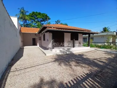 Casa com 3 Quartos para alugar, 250m² no Vorstadt, Blumenau