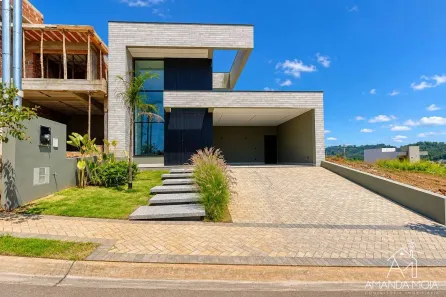 Casa de Condomínio com 3 Quartos à venda, 200m² no Residencial e Comercial Ille de France, Bragança Paulista