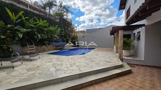 Casa com 4 Quartos para alugar, 320m² no Quebec, Londrina