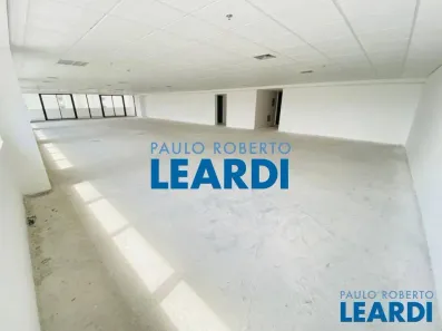 Ponto Comercial para alugar, 1068m² no Várzea da Barra Funda, São Paulo