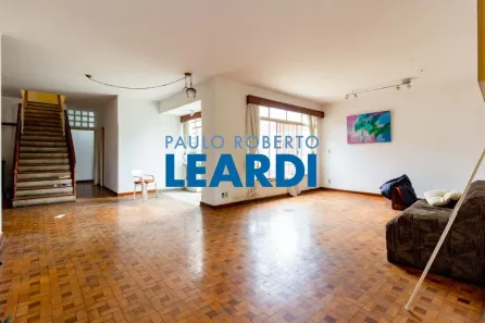 Casa com 4 Quartos à venda, 400m² no Pacaembu, São Paulo