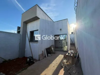 Casa com 3 Quartos à venda, 55m² no Independência, Montes Claros