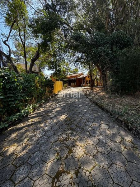 Casa com 3 quartos — Braúnas, Belo Horizonte
