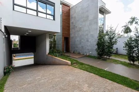 Casa com 3 Quartos à venda, 380m² no Lago Parque, Londrina