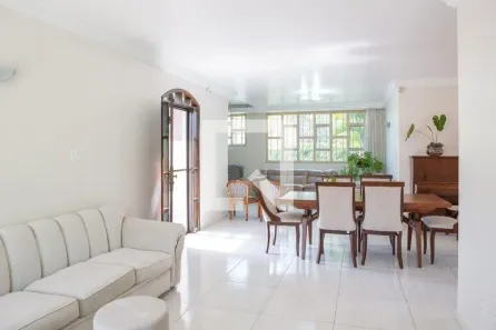 Casa com 4 Quartos à venda, 280m² no Vila Ipojuca, São Paulo