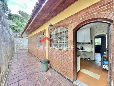 Fazenda/Sítio com 3 Quartos à venda, 233m² no Jardim do Rio Cotia, Cotia