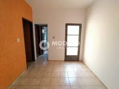 Casa com 2 Quartos à venda, 40m² no Lagoinha, Uberlândia