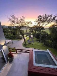 Casa com 4 Quartos à venda, 600m² no Pântano do Sul, Florianópolis