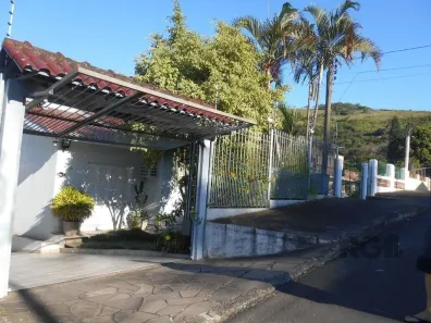 Casa com 4 Quartos à venda, 301m² no Agronomia, Porto Alegre
