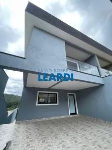 Casa com 3 Quartos à venda, 237m² no Portais (Polvilho), Cajamar