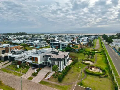 Casa de Condomínio com 4 Quartos à venda, 300m² no Capão Ilhas Resort, Capão da Canoa