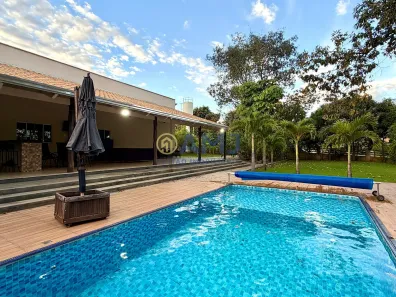 Fazenda/Sítio com 3 Quartos à venda, 217m² no Condomínio Country Ville, Hidrolândia