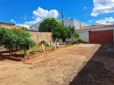 Casa com 3 Quartos à venda, 111m² no Tubalina, Uberlândia