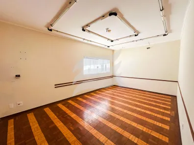 Ponto Comercial com 3 Quartos à venda, 246m² no Vila Bandeirantes, Araçatuba