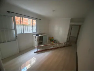 Casa com 1 Quarto para alugar, 35m² no Jardim Adriana, Guarulhos
