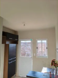 Casa com 2 Quartos para alugar, 44m² no California, Cedral