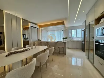 Apartamento com 3 Quartos para alugar, 145m² no Centro, Balneário Camboriú