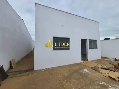 Casa com 3 Quartos à venda, 70m² no São Jorge, Uberlândia