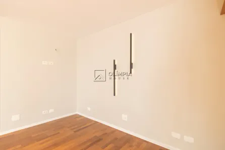 Apartamento com 2 Quartos para alugar, 130m² no Moema, São Paulo