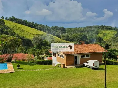 Fazenda/Sítio com 4 Quartos à venda, 346m² no , Nazaré Paulista