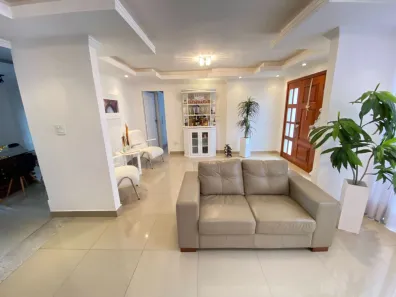 Casa com 3 Quartos para alugar, 360m² no Paineiras, Juiz de Fora