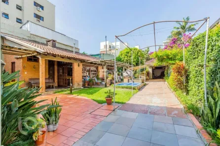 Casa com 3 Quartos à venda, 636m² no São João, Porto Alegre