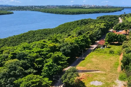 Lote/Terreno à venda, 525m² no Centro, Guarapari