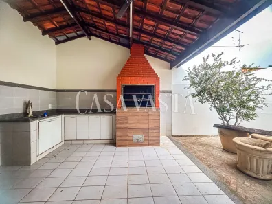 Casa com 3 Quartos à venda, 210m² no Dona Amélia, Araçatuba