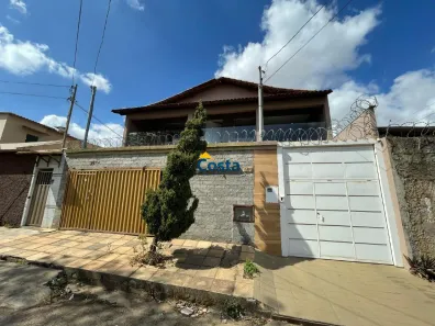 Casa com 4 Quartos à venda, 309m² no Bandeirantes, Contagem