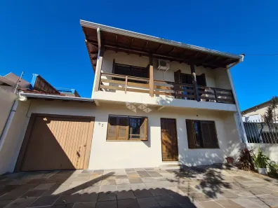 Casa com 4 Quartos à venda, 300m² no São José, Canoas