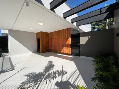 Casa com 3 Quartos à venda, 216m² no Jardim Ipanema, Maringá