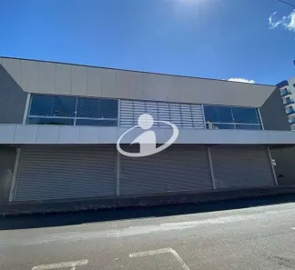 Ponto Comercial para alugar, 117m² no Centro, Uberlândia