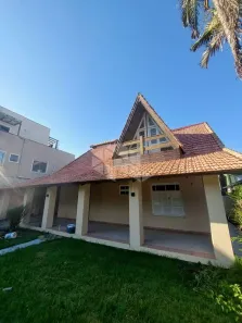 Casa com 4 Quartos para alugar, 210m² no Morro das Pedras, Florianópolis