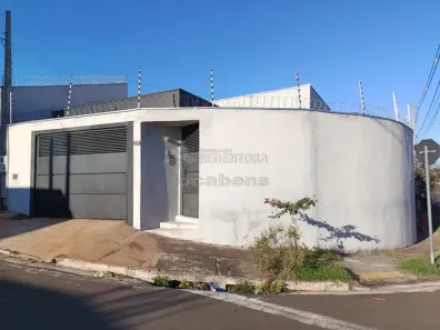 Casa com 3 Quartos para alugar, 180m² no Parque Residencial da Fraternidade, São José do Rio Preto