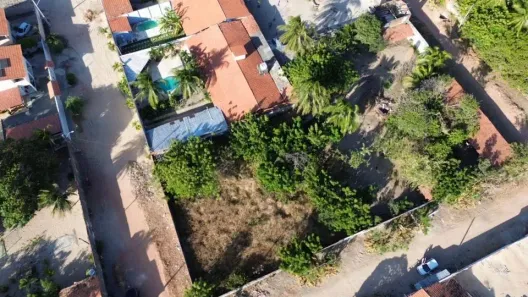 Lote/Terreno à venda, 810m² no Sabiaguaba, Fortaleza