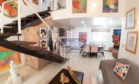 Casa com 3 Quartos à venda, 246m² no Maravista, Niterói
