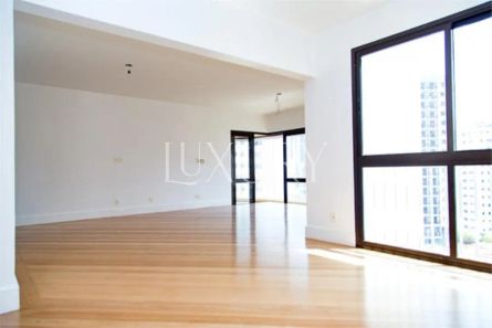 Apartamento com 3 Quartos à venda, 180m² no Moema, São Paulo