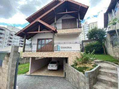 Casa com 4 Quartos à venda, 191m² no Itacorubi, Florianópolis