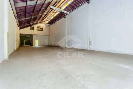 Prédio Comercial à venda, 422m² no Navegantes, Porto Alegre
