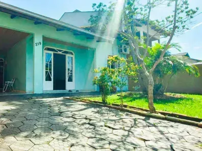 Casa com 3 Quartos à venda, 94m² no Adhemar Garcia, Joinville