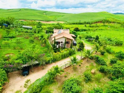 Fazenda/Sítio com 3 Quartos à venda, 250m² no , Belmiro Braga